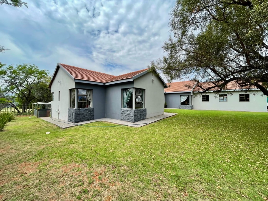 4 Bedroom Property for Sale in Buffelsfontein A H North West
